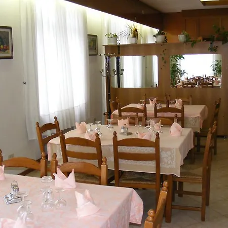 Ristorante Alla Terrazza モンファルコーネ