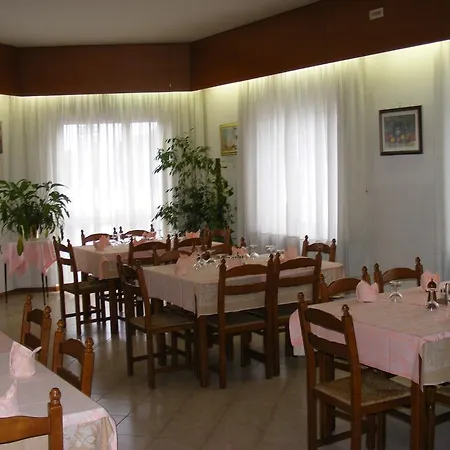ホテル Ristorante Alla Terrazza 2*