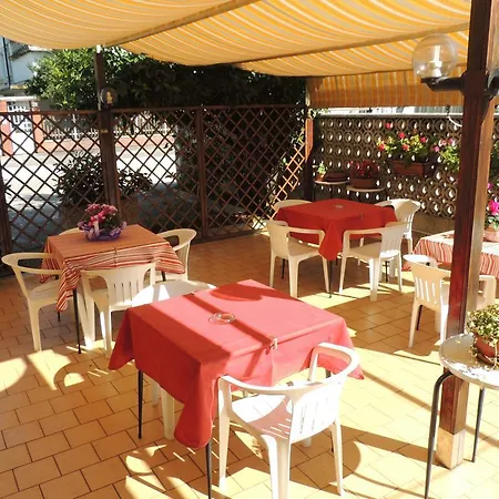ホテル Ristorante Alla Terrazza 2*