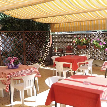 Ristorante Alla Terrazza 2* モンファルコーネ