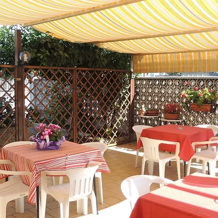 Ristorante Alla Terrazza ホテル モンファルコーネ
